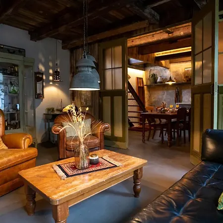 In Den Wijde Koe לינה וארוחת בוקר *